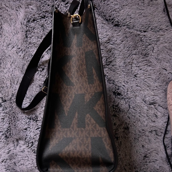 Michael Kors Men's Brown and Black Bag - Picture 4 of 6